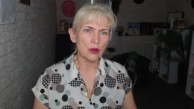 Nia Natur online show from May 2026 05:16:02 AM
