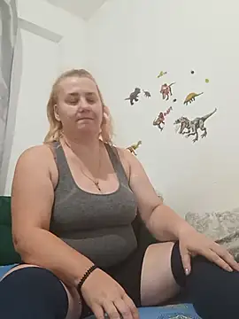 Snapshot of JuliaBestX chatting on July 2026 11:37:02 PM JuliaBestX online show from July 2026 11:37:02 PM