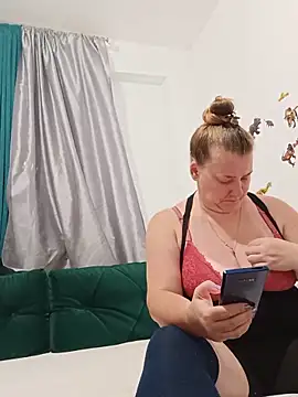 Snapshot of JuliaBestX chatting on June 2026 01:12:02 AM JuliaBestX online show from June 2026 01:12:02 AM