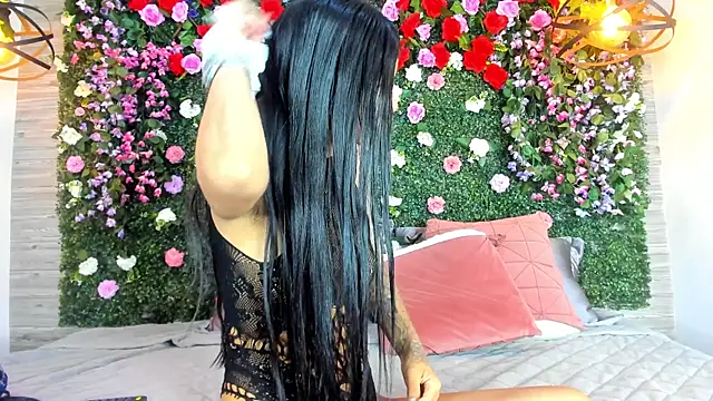 Snapshot of ViolettGracee chatting on June 2026 12:43:01 PM ViolettGracee online show from June 2026 12:43:01 PM