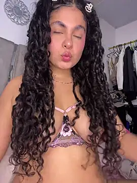 Yassy 11 online show from June 2026 07:46:01 PM