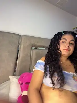 Yassy 11 online show from May 2026 07:25:01 PM