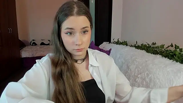 AverySolstice online show from May 2026 11:18:01 AM