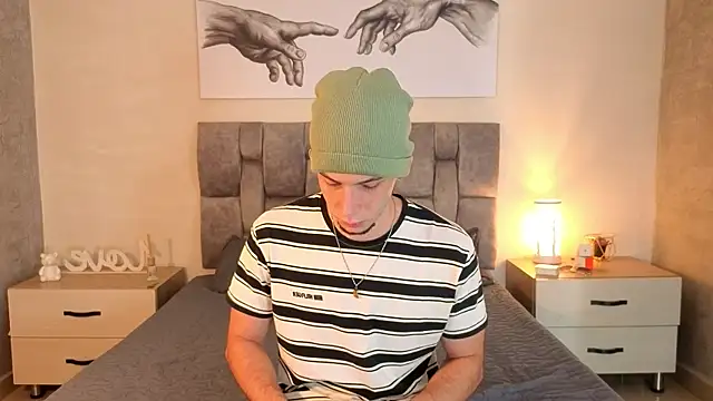 isaacblaze  online show from May 2026 03:47:02 AM