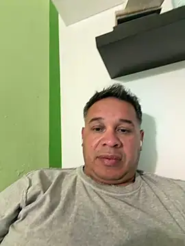 eduardba82 online show from May 2026 09:43:02 PM