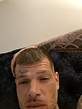 bubb2300 online show from May 2026 03:32:01 AM