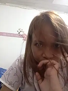 Snapshot of sweetpinayxxx chatting on May 2026 12:51:01 AM sweetpinayxxx online show from May 2026 12:51:01 AM