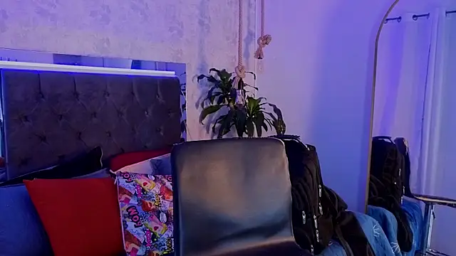 tian sex online show from June 2026 04:35:02 AM
