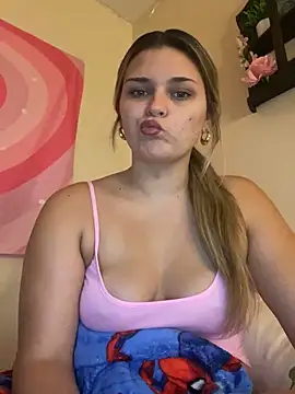 Snapshot of breebabexoxo chatting on June 2026 04:32:01 AM breebabexoxo online show from June 2026 04:32:01 AM