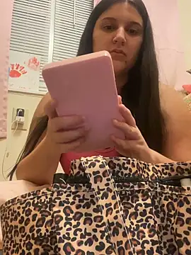 allyroseeee online show from May 2026 07:39:02 AM
