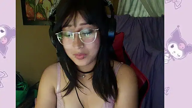 Snapshot of laritlover chatting on June 2026 05:12:02 AM laritlover online show from June 2026 05:12:02 AM