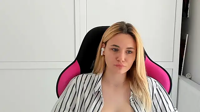Emma starrs  online show from June 2026 12:28:02 PM