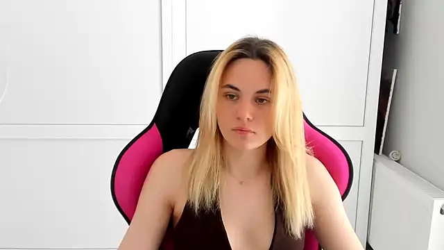 Emma starrs  online show from June 2026 09:53:01 AM