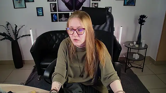 lanafitch online show from June 2026 11:15:01 AM