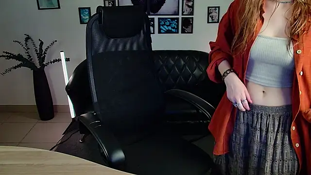 lanafitch online show from June 2026 10:43:01 AM