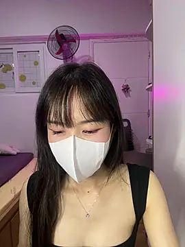 Lov3lily online show from July 2026 03:40:02 PM