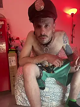 imponenteZeus online show from May 2026 10:18:01 PM