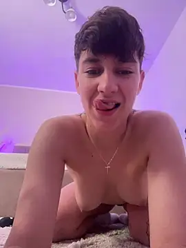 JessyAdoryx online show from June 2026 02:33:01 PM