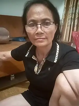 Vieekee online show from May 2026 02:45:01 PM