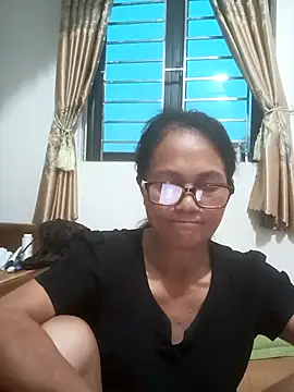 Vieekee online show from June 2026 10:26:01 PM