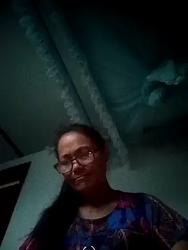 Vieekee online show from May 2026 10:29:02 PM