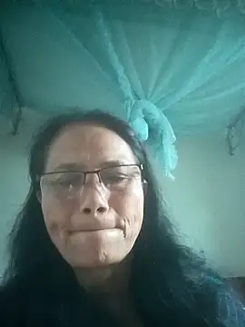 Vieekee online show from May 2026 02:32:01 AM