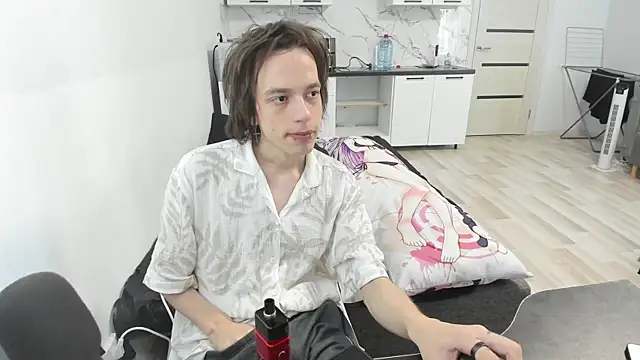 Nolan Sagee online show from June 2026 07:20:02 AM
