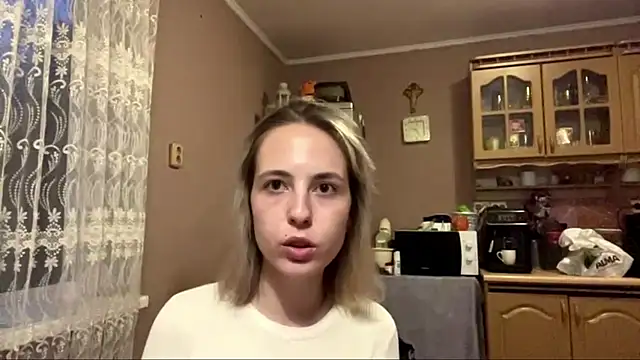 DaphneAmor online show from May 2026 06:27:02 PM