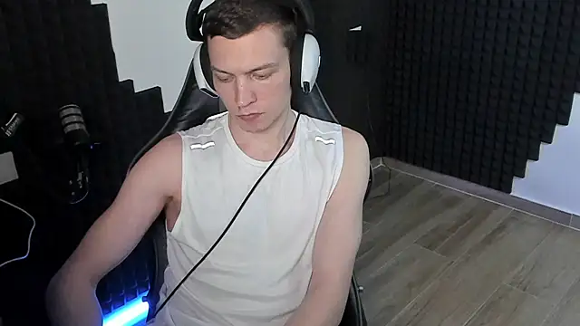 More than friend online show from May 2026 02:45:01 PM