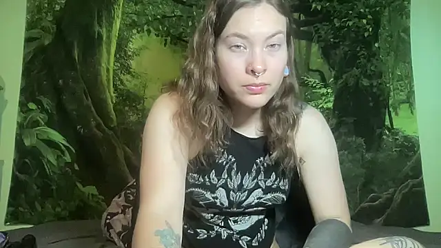 Snapshot of mo0ngoddess chatting on May 2026 02:52:02 AM mo0ngoddess online show from May 2026 02:52:02 AM
