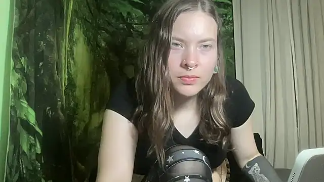 mo0ngoddess online show from October 2025 02:24:02 AM