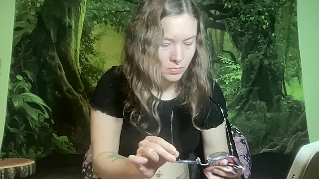 mo0ngoddess online show from February 2026 03:50:01 AM