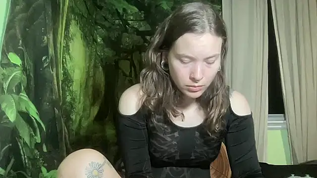 mo0ngoddess online show from October 2025 01:59:01 AM