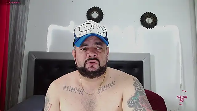 Snapshot of perverseveteranmanxxx chatting on November 2025 03:28:01 PM perverseveteranmanxxx online show from November 2025 03:28:01 PM