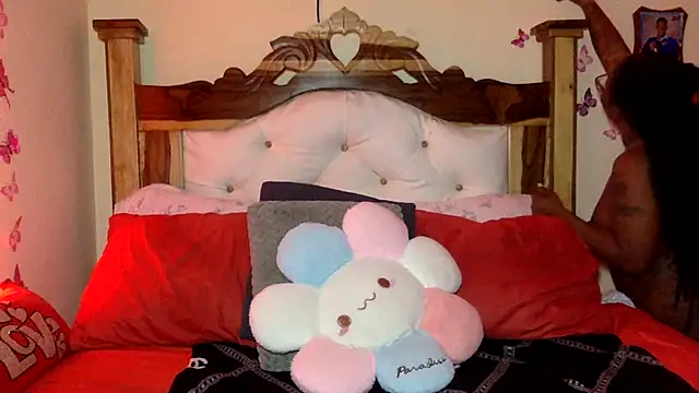 Snapshot of creamyamber chatting on May 2026 10:02:02 PM creamyamber online show from May 2026 10:02:02 PM