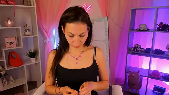 TrasyMorris online show from May 2026 07:06:01 AM