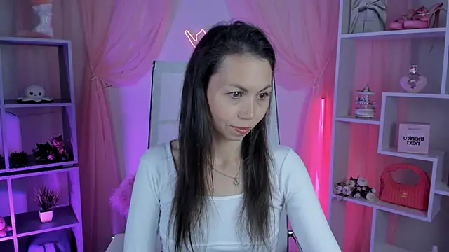 TrasyMorris online show from June 2026 04:02:02 AM