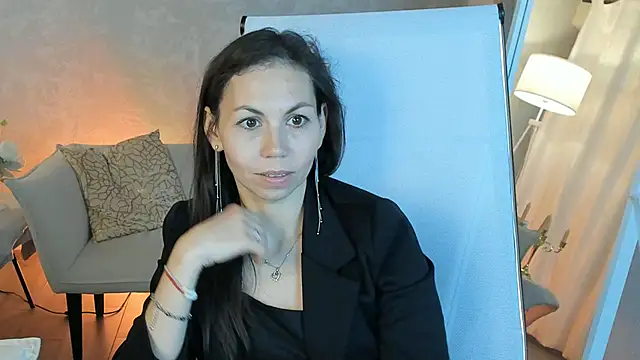 TrasyMorris online show from May 2026 11:16:01 AM