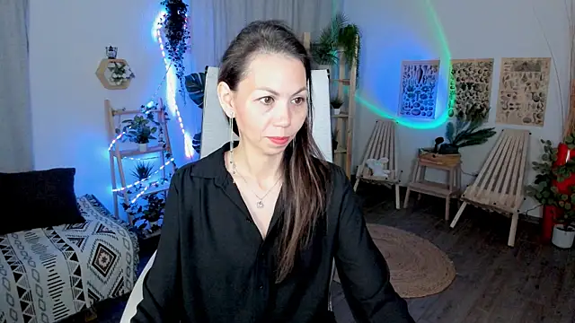 TrasyMorris online show from June 2026 04:28:01 AM