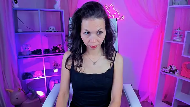 TrasyMorris online show from May 2026 01:06:01 PM