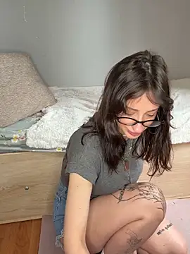 Meow Mia online show from June 2026 08:15:01 AM