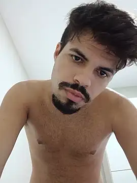 Snapshot of CarlosMenino24 chatting on May 2026 05:03:02 AM CarlosMenino24 online show from May 2026 05:03:02 AM