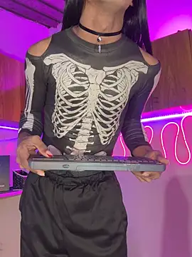 violeta E  online show from May 2026 04:12:02 AM