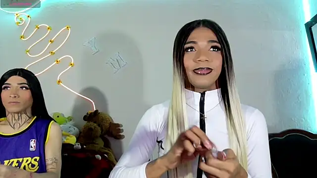 violeta E  online show from June 2026 05:18:02 AM