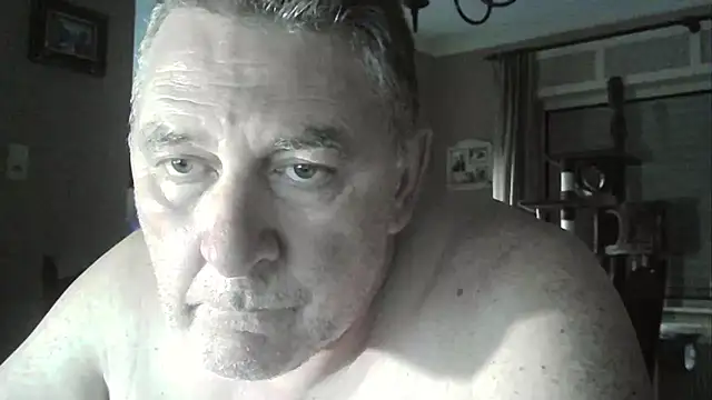 Snapshot of edje59a chatting on November 2025 06:51:01 AM edje59a online show from November 2025 06:51:01 AM