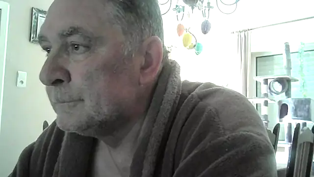 Snapshot of edje59a chatting on March 2026 08:01:01 AM edje59a online show from March 2026 08:01:01 AM