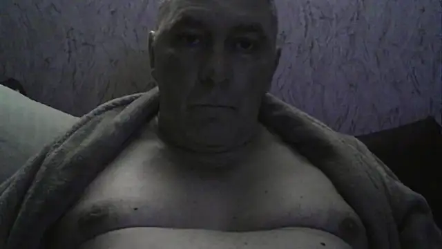 Snapshot of edje59a chatting on October 2025 12:11:02 AM edje59a online show from October 2025 12:11:02 AM