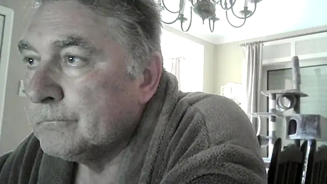 Snapshot of edje59a chatting on April 2026 06:09:01 AM edje59a online show from April 2026 06:09:01 AM