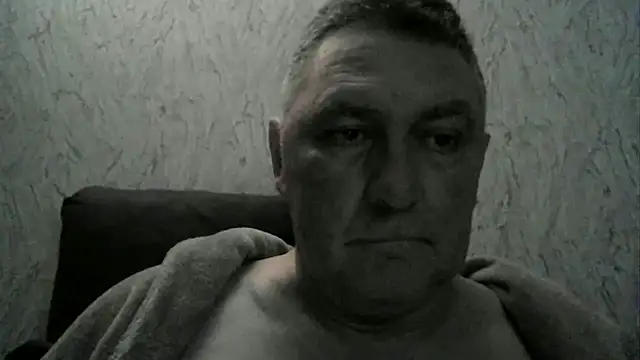 Snapshot of edje59a chatting on December 2025 01:21:02 AM edje59a online show from December 2025 01:21:02 AM