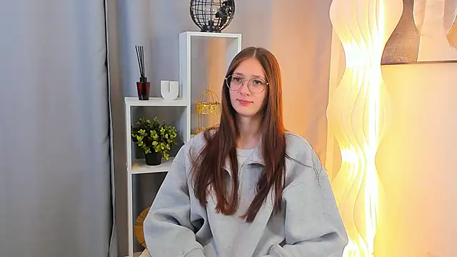 WinonaGue online show from May 2026 10:14:01 AM